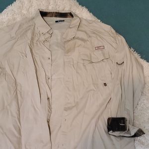 Men's Columbia shirt